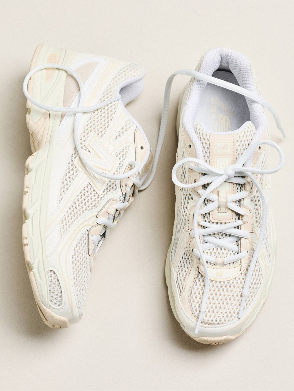 New Balance 740